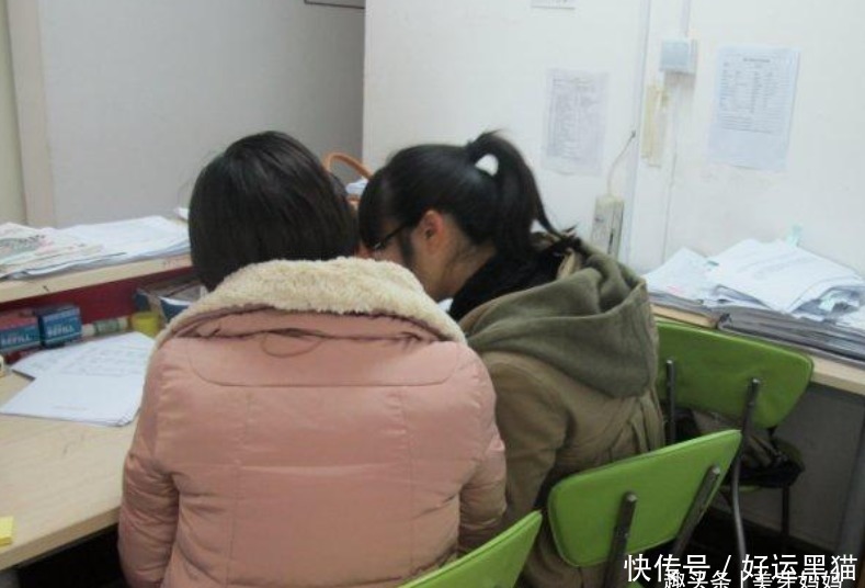 年级|花20万帮儿子补课,补成年级第一的妈妈,成了邻居口中的笑柄