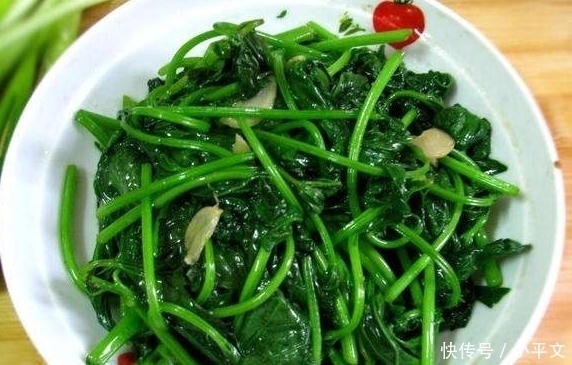 哥哥第一次带女朋友回家,妈妈做四个拿手菜, 准嫂子:明年结婚