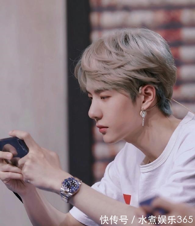 当程潇被众人追捧时,王一博直男一样怼她,这是别样的“甜”吗