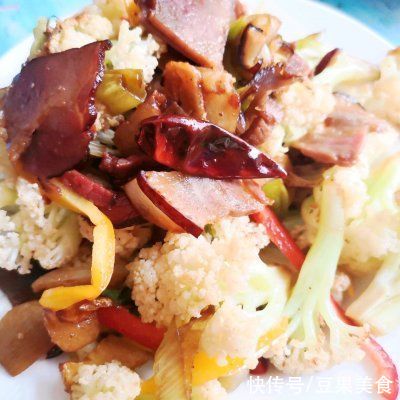 口感轻盈最适合神仙小姐姐的腊肉炒菜花
