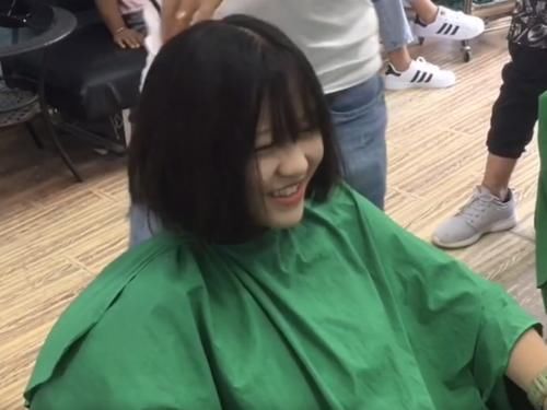 剪发|初中女孩剪了款超短发后，没想到格外清爽，女生：看着就让人嫉妒