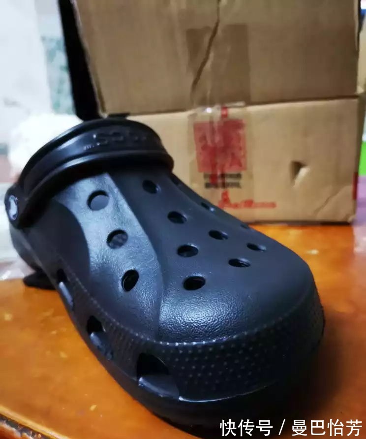 拖鞋|Crocs时尚洞洞鞋,个性的设计让双脚休闲一夏