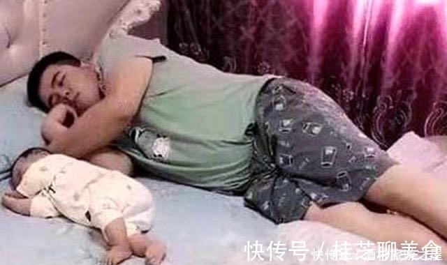 父母|粗心宝爸秒变“操心”奶爸,宝妈总看孩子每天是否还“活着”