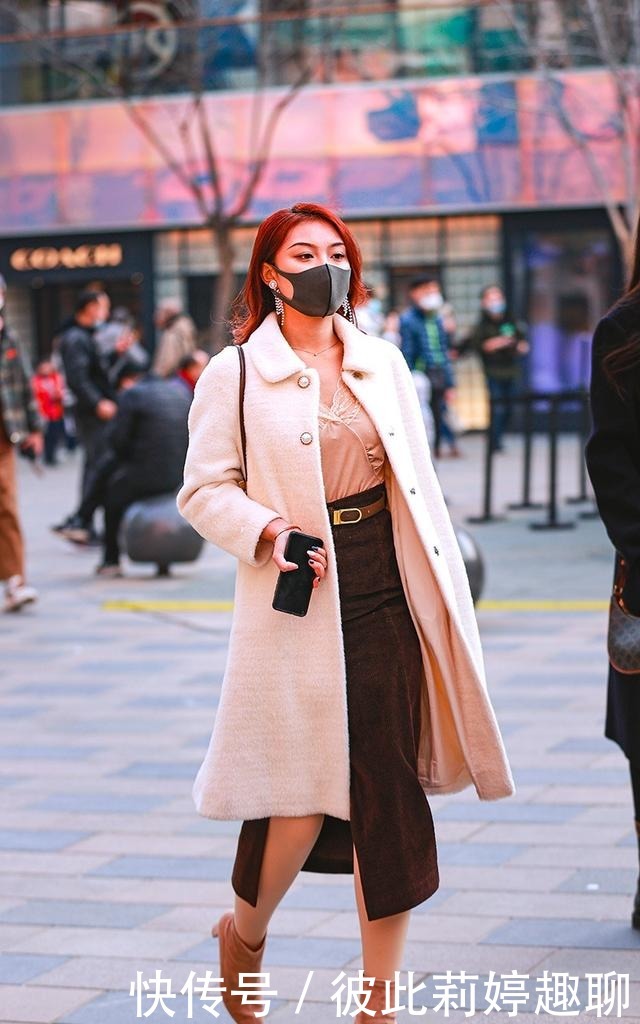 提升|街拍:不断提升自己对时尚的领悟,那么你也会获得属于自己的进步