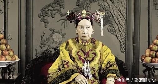 取笑|慈禧见清朝第1颗灯泡亮时,脱口说了5个字,至今仍被人取笑!