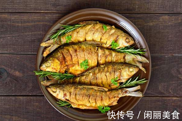 鱼肉|煎鱼不可直接下油锅,做好这2步,外焦里嫩,鱼皮不破不粘锅