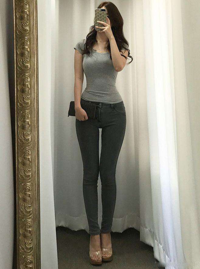 显瘦 紧身裤让你气场全开,给人的感觉就是小巧精致,优美又“迷人”