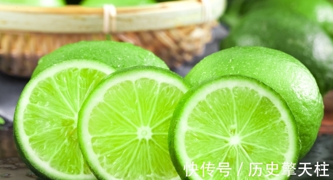 青柠檬|泡柠檬水，用开水还是冷水？都不对，教你正确做法，营养又好喝