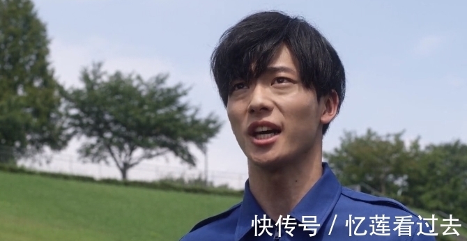 泰迦|泰迦奥特曼：能再表演一下那个吗？我们四个人是三人小队