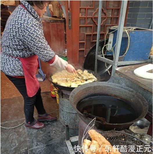西安有名的饺子西施,现包现吃的饺子分量足,15元能吃25个