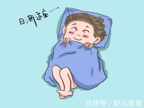 8岁还和父母一起睡?有些风险得知道,分床睡觉可别太晚