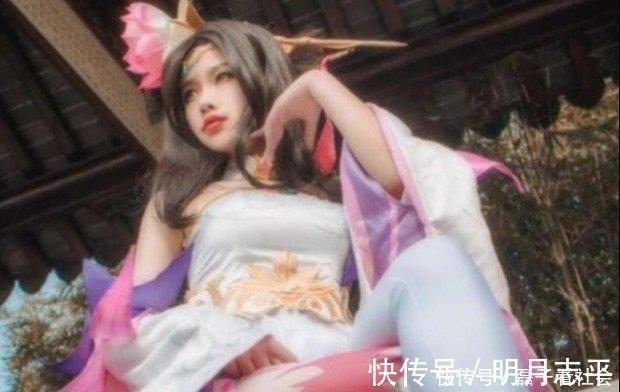 stmutepc1800|05后初中生COS貂蝉,却被“火焰袜”抢镜,网友:发育太肥了