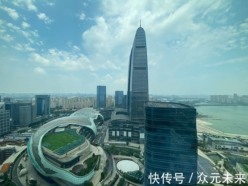 品牌|JE如何走上中国微商变革之路？看闫晗老师如何让骏马变革成独角兽