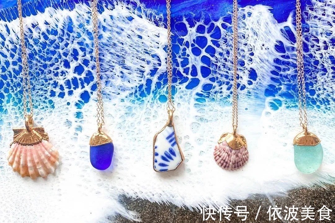 夏威夷&从没学过美术的她,用简单粗暴技法画画,让她成为了百万富豪