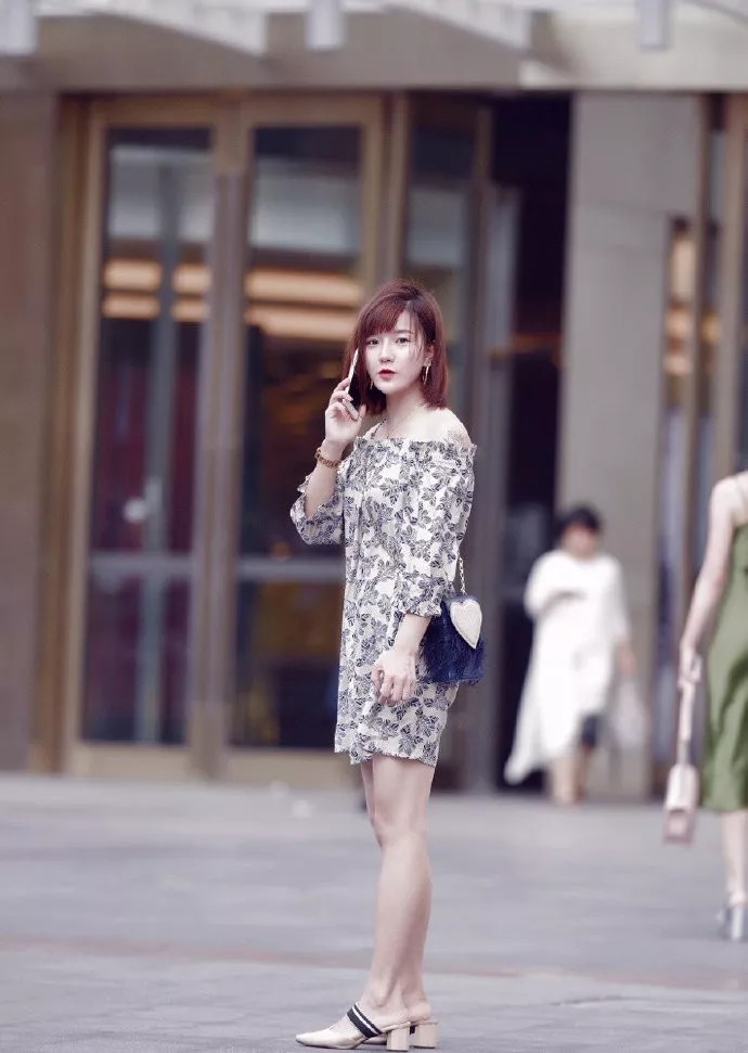 红色高跟鞋|美女搭配高跟鞋,秀出优雅魅力的姿态