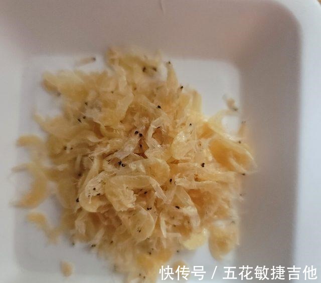 美食天下|虾皮鲜肉韭菜水饺，味道很鲜美，超好吃！