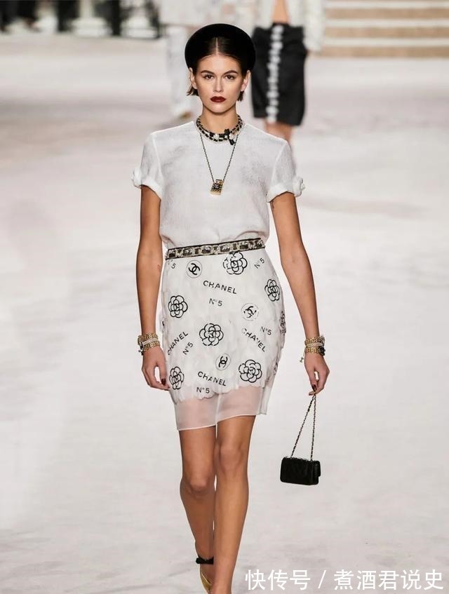 tote 今年最时髦,有个性的包包!今年最时髦,有个性的包包!