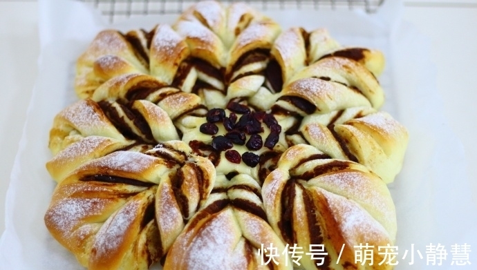 圣诞节做款雪花面包,好看又好吃,还无添加剂,孩子吃着安全放心