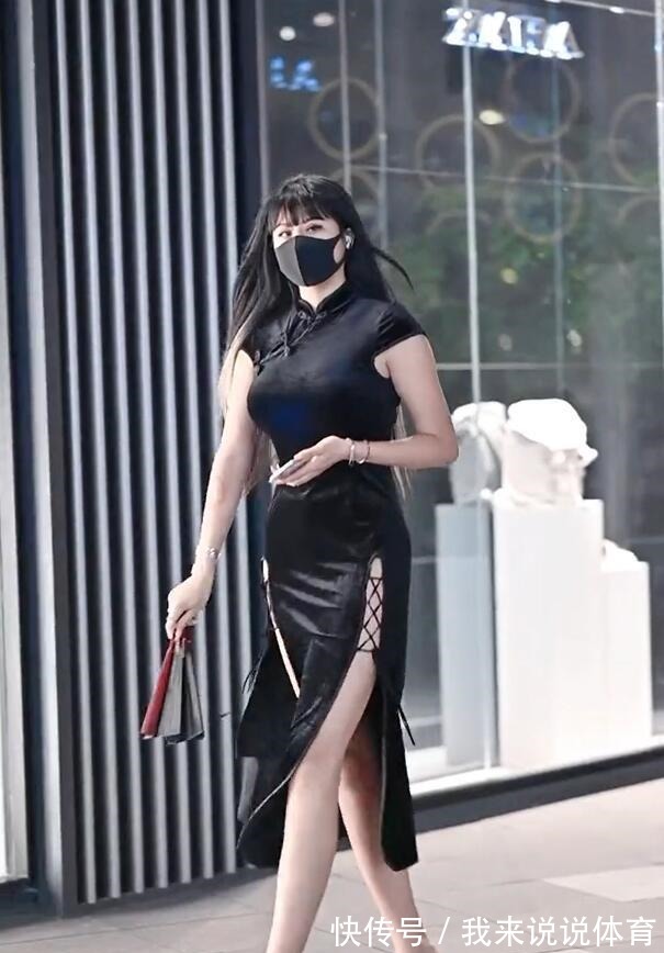 黑色 纯黑色的旗袍造型，流露出几分女性的高冷！