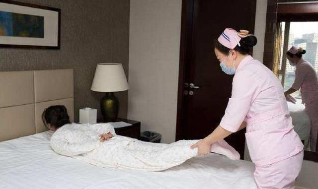 产妇|有种“产妇”叫卡戴珊,自己动手拽出婴儿,网友恐怖如斯