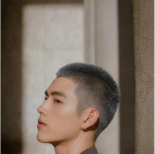 头发 2021发型别乱剪,又帅又时尚男发来了,想换发型看过来!