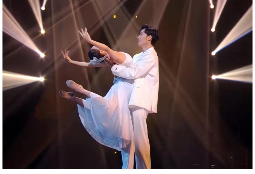 又真香了！《追光吧哥哥2》有能量、有笑點(diǎn)、有情懷、帥而不膩！