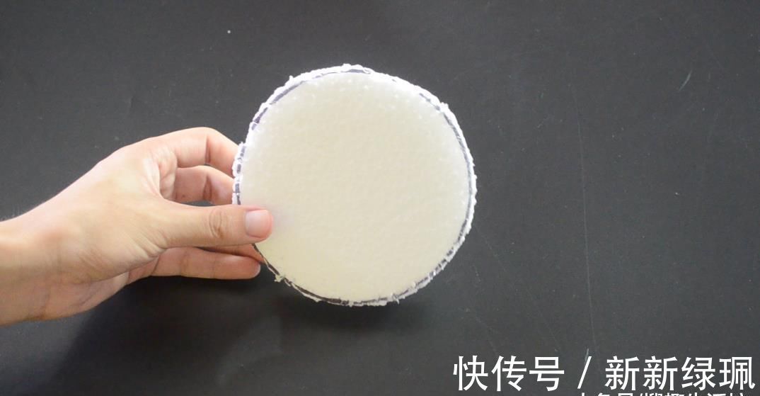 桌面|气泡垫别急着扔, 改造一下, 放在桌面上太实用了, 看完赶紧去试试