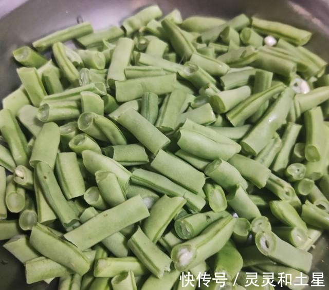五花肉|五花肉焖豆角,家常下饭菜,百吃不厌!
