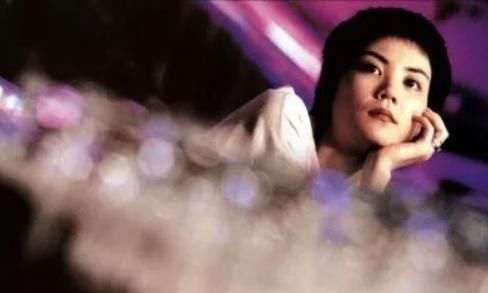 小春哥|假唱翻车的8个歌手，一个比一个离谱，有人拿反麦克风唱完整首歌