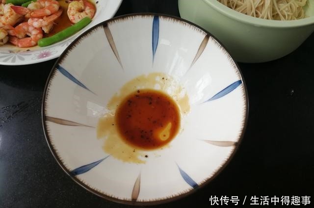  立秋后要多吃这面条，营养丰富，美味又简单！