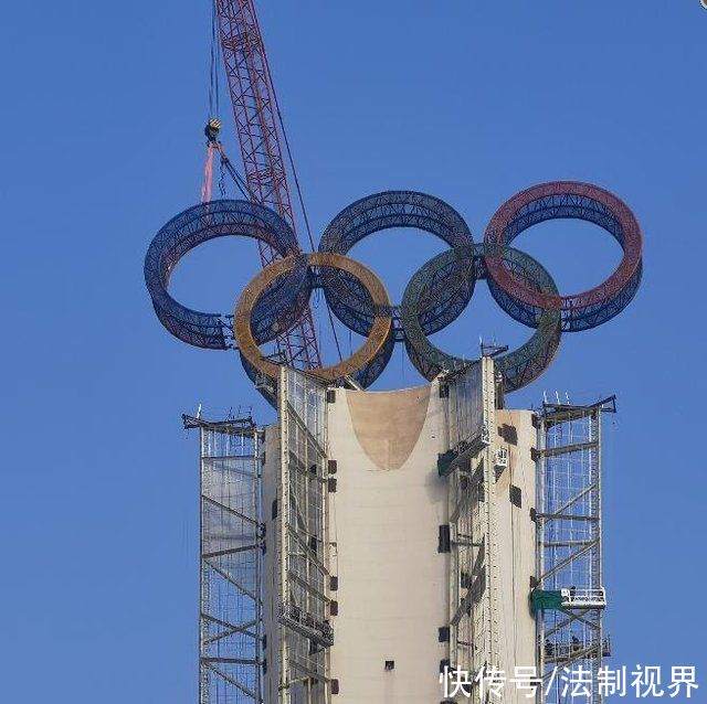 塔顶|120米高空拼接奥运五环，误差不超2毫米，怎么做到的?