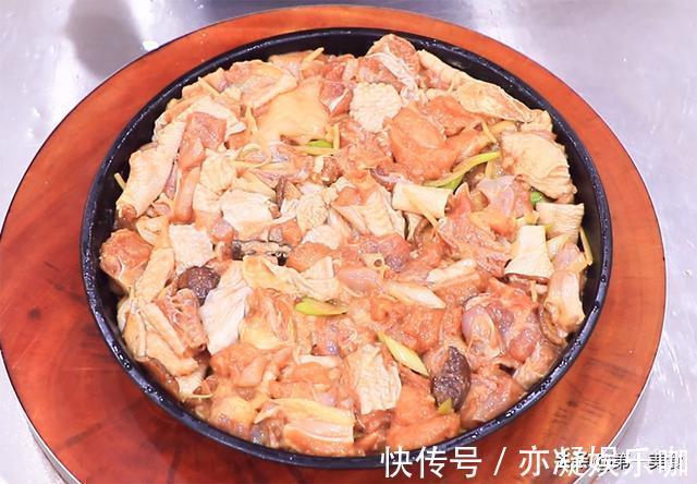 技巧|最简单又好吃的焖扒鸡,鸡块直接上锅蒸,学会腌制技巧,鲜嫩滑口