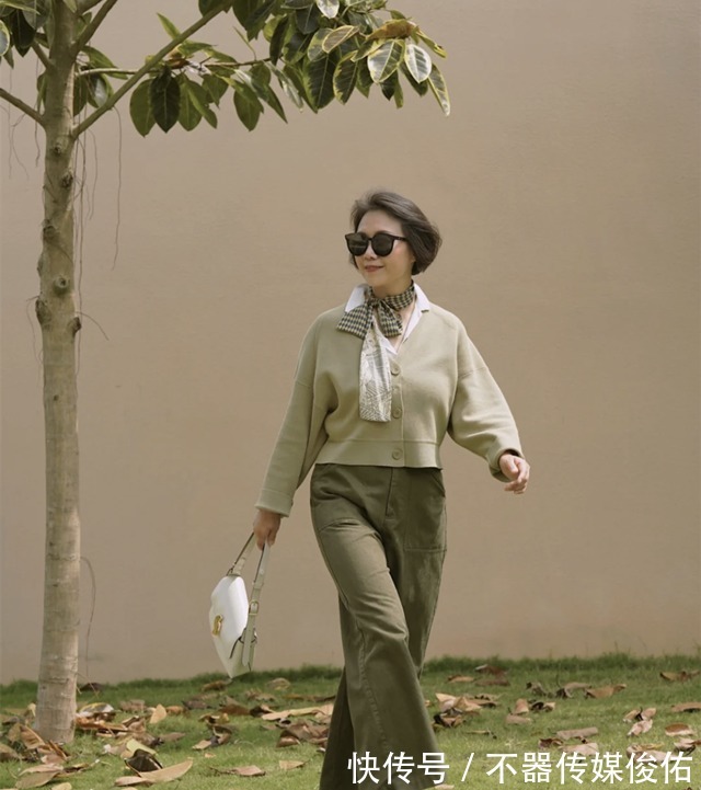 颜色|这群60+上海奶奶凭时尚穿搭火了,穿得时髦又好看,很值得借鉴