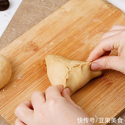 不用剥皮的“大栗子”--栗子面包