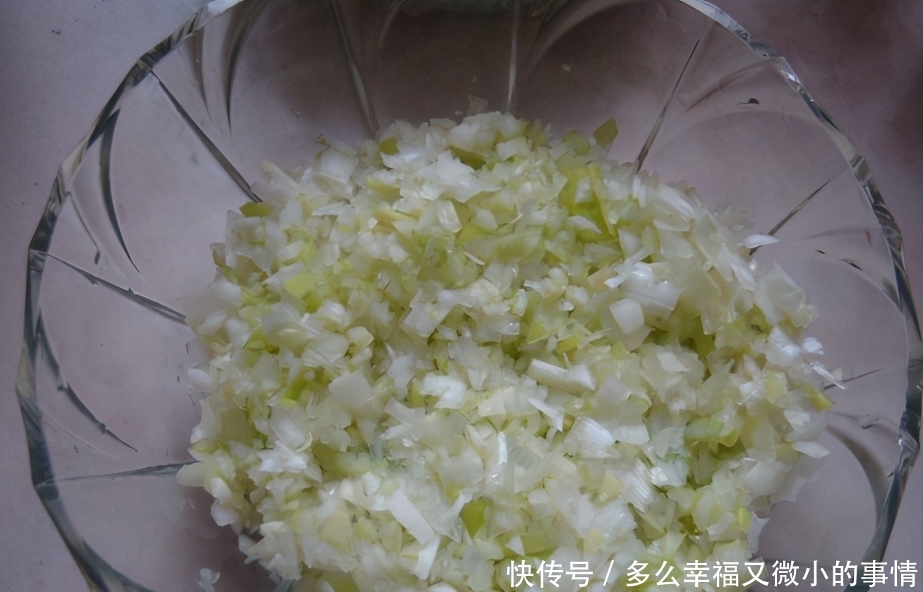 经典名菜四喜丸子,咸鲜酥嫩,香而不腻