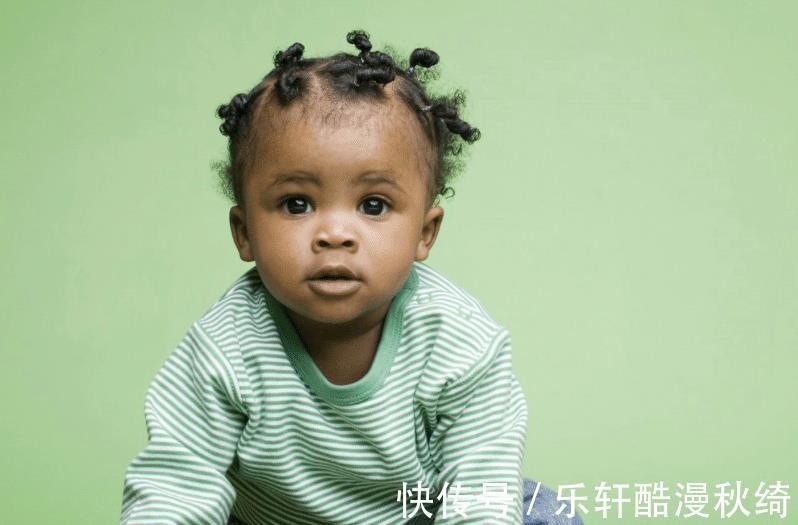 爸爸妈妈|宝宝和爸爸妈妈不是很亲近,怎么办父母可以多花些时间