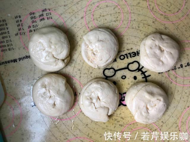 早餐|我家最爱的早餐，不发面不烫面，和点面就能做，吃着又软又香