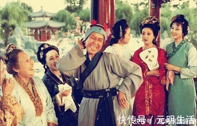 王熙凤|红楼梦：王熙凤拿林黛玉开玩笑，其中暗含的信息不简单
