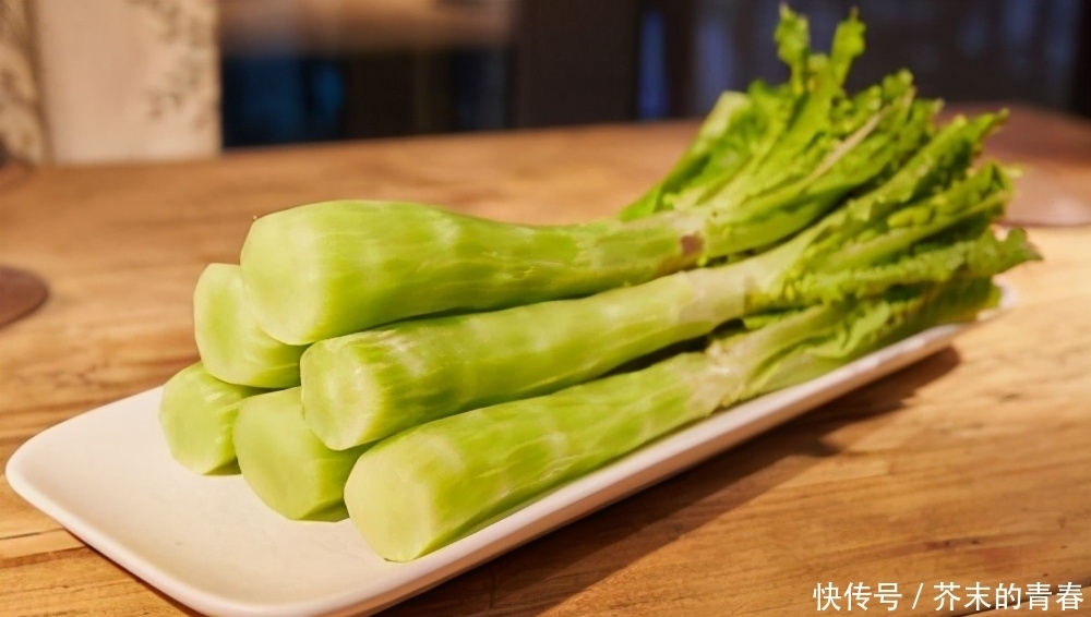春季要多吃莴笋,教你个新做法,脆嫩爽口,简单又下饭