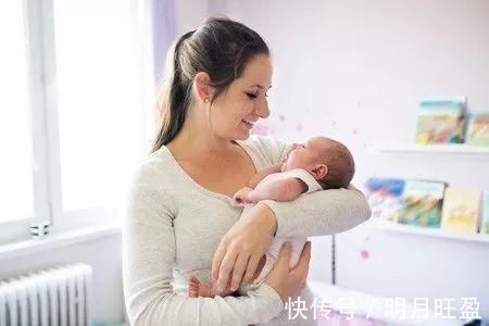 小家伙|婴儿一抱就不哭？科学依据：这是人类进化的“逃生本能”所致
