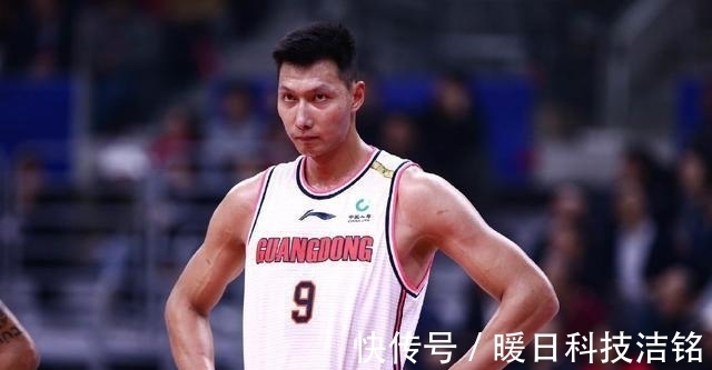 周琦|67%,联盟第一!23+9,力压郭艾伦!周琦靠边 他才是男篮内线希望