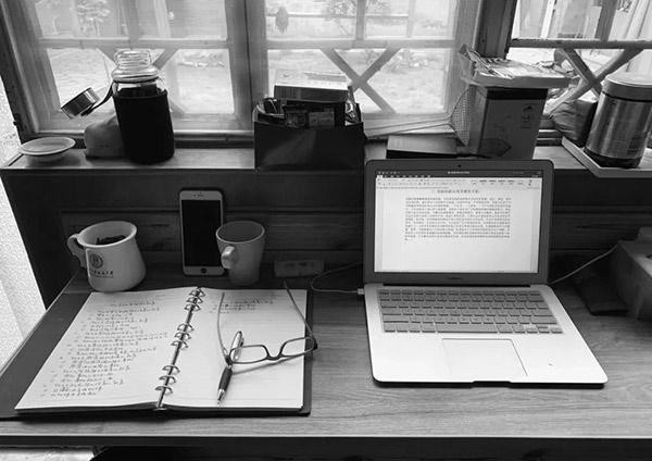 方式|李睦:在描绘色彩的过程中逐渐“觉醒”