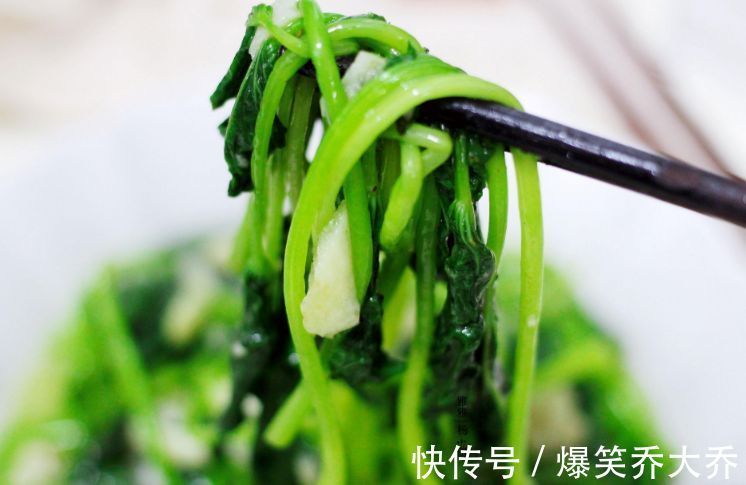 猪油|无论炒啥绿叶菜,不要直接炒,多加1步,颜色绿油油,软嫩不涩口
