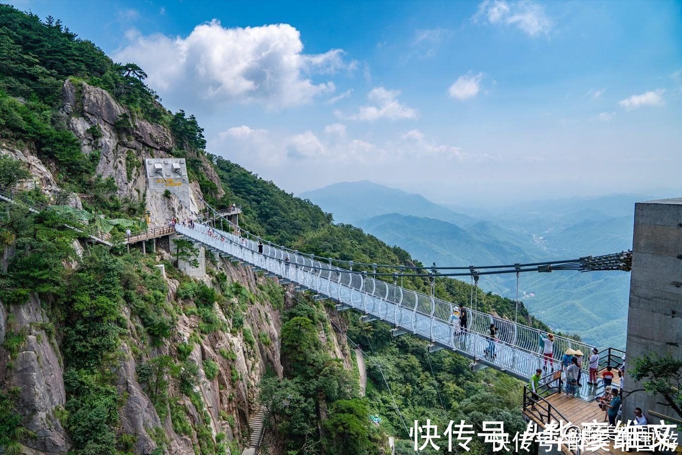 云上草原|探访云上草原，广阔无垠，峰峦叠嶂，云雾缭绕，游玩项目众多