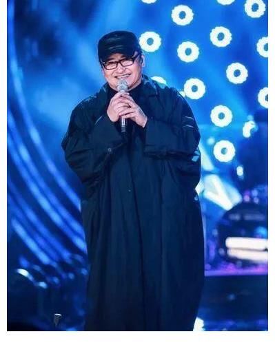 《歌手》刘欢放大招了!私邀帮唱嘉宾惹观众不满,网友:太狂妄?