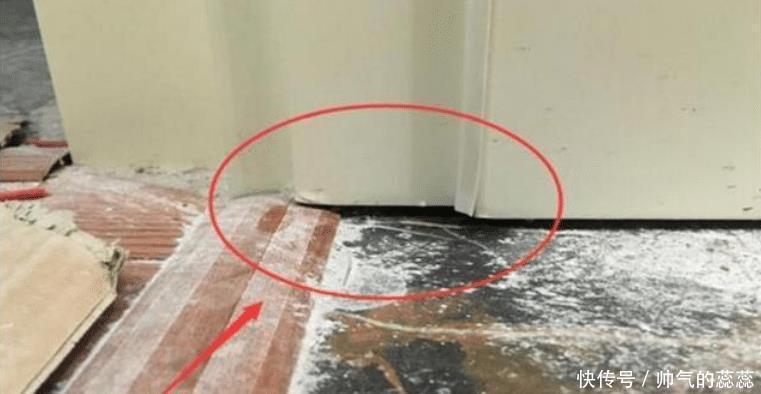 业主|木门有问题,业主要求返工,而师傅直说800块的门就这样