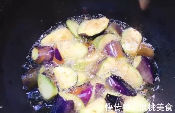 东北|东北经典名菜地三鲜，味道鲜美，滑嫩入味，孩子最爱吃这个