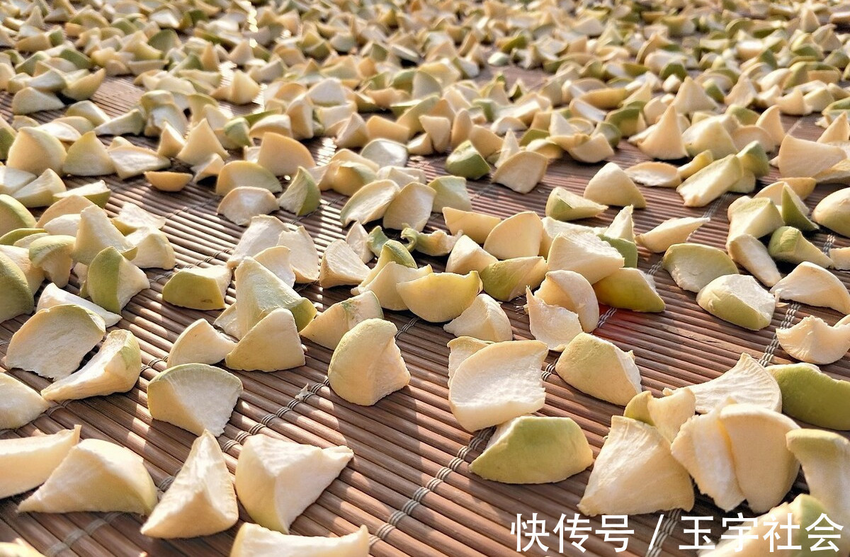 一个晚上|腌萝卜干，先腌还是先晒学会这土方法，又香又脆，放一年不坏