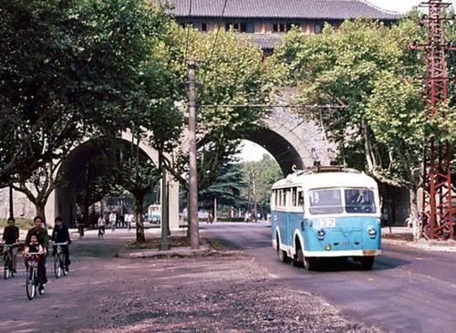 老照片：80年代的南京，这样的南京有多少人还记得？