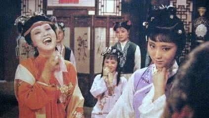 金陵十二钗&红楼梦里的王熙凤为什么不住在大观园 因为这就是真实的历史!